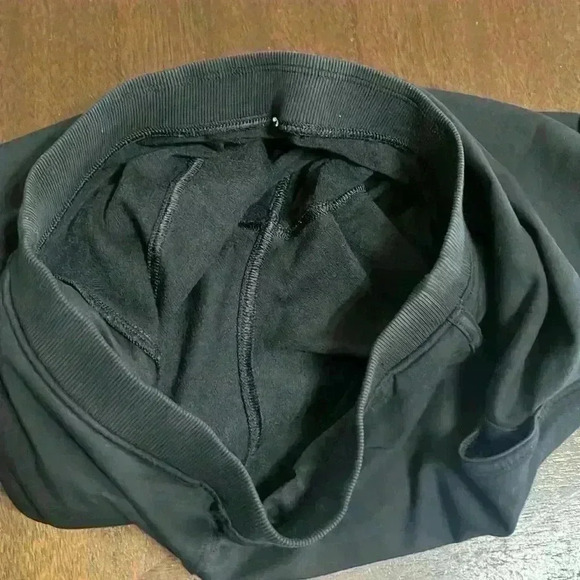 Lululemon women’s joggers - Picture 9 of 9